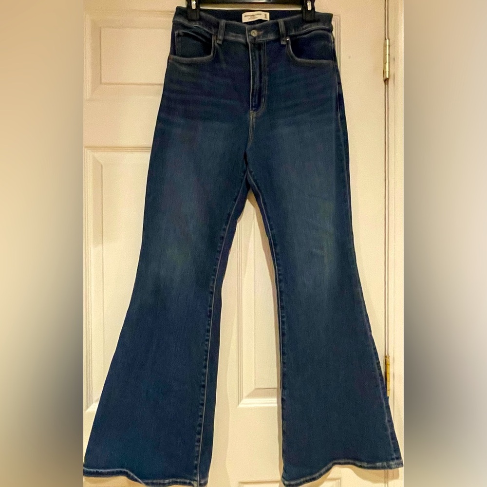 Abercrombie & Fitch The Vintage Flare High Rise Size 29/8s